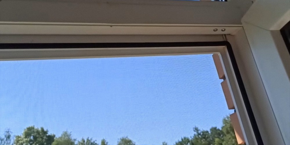 Як встановити москітну сітку на вікно 15