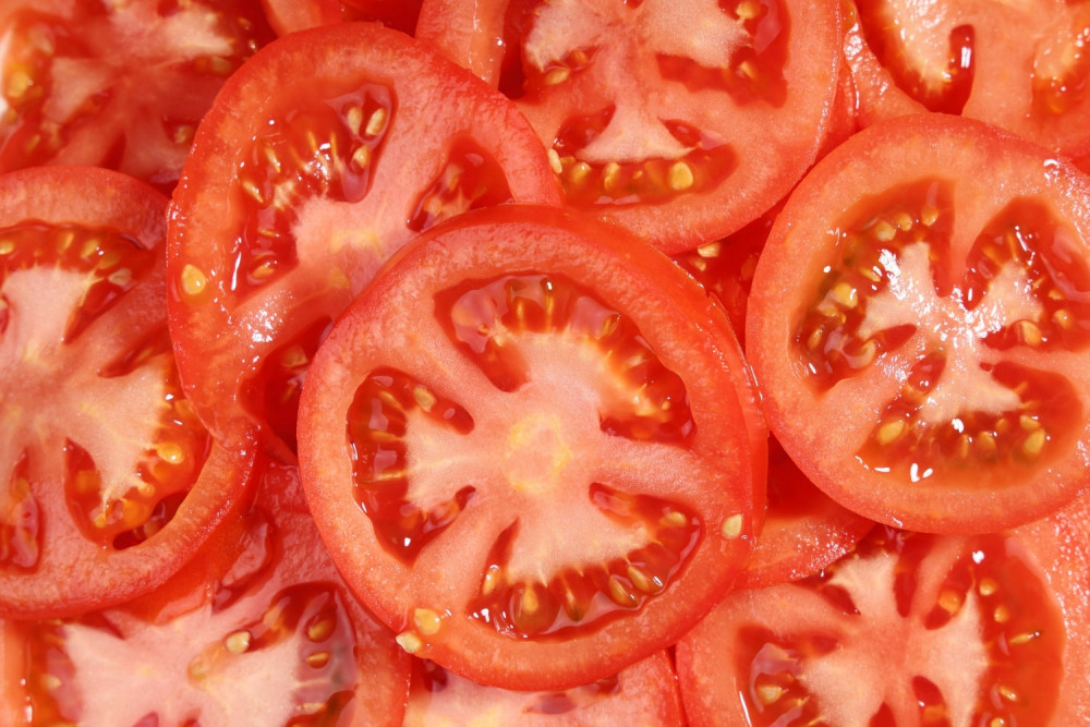 Як заморозити шматочки помідорів