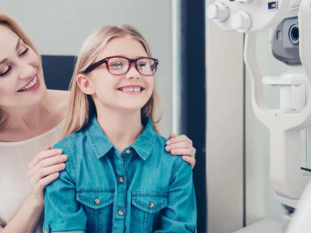 У яких випадках може знадобитися консультація дитячого окуліста?